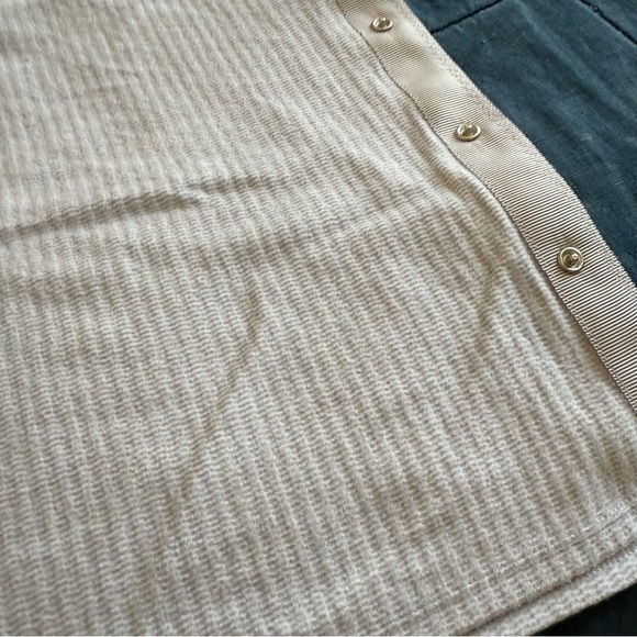 Lululemon Vinyasa Scarf Gray Striped OS Rulu Fabric Multi Wear - Picture 3 of 7